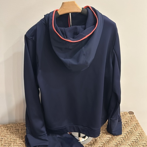 Under Armour Women’s Track Suit - Loose Fit - Picture 2 of 6